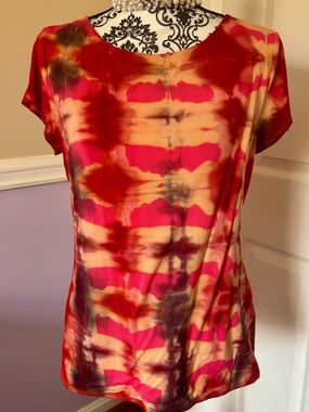 Tie-Dye Short Sleeve Women's Top in Red & Pink, size Lg